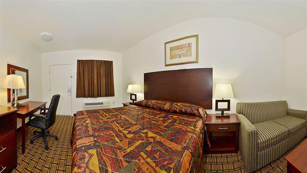 Baymont By Wyndham Ridgecrest Motel Bagian luar foto
