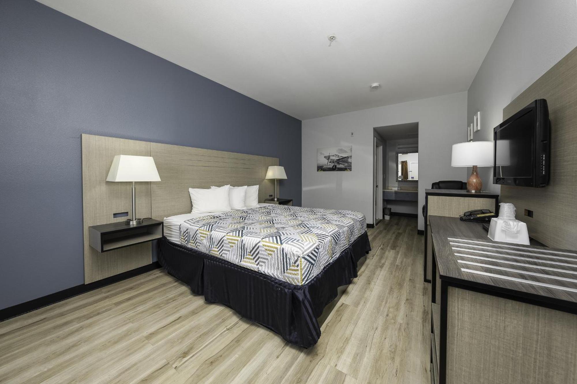 Baymont By Wyndham Ridgecrest Motel Bagian luar foto