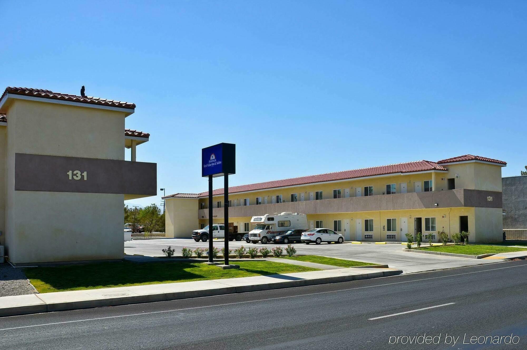 Baymont By Wyndham Ridgecrest Motel Bagian luar foto